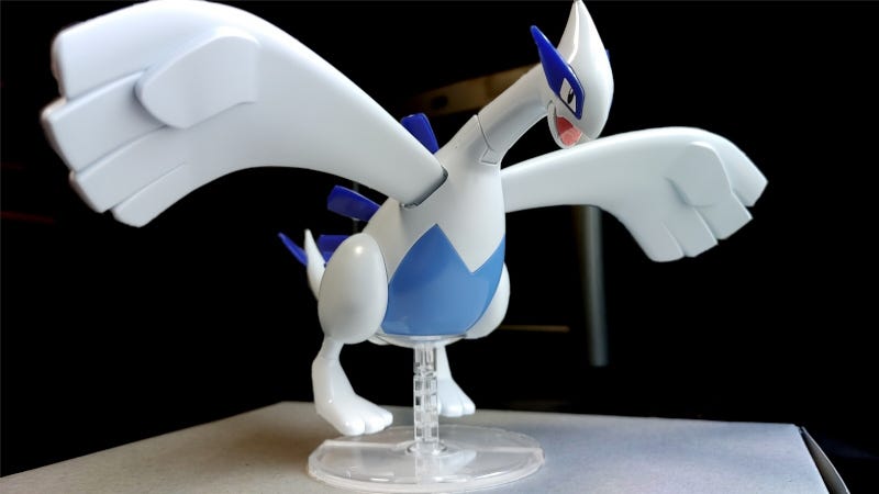 A photograph of LuckyStoat's awesome Lugia figure