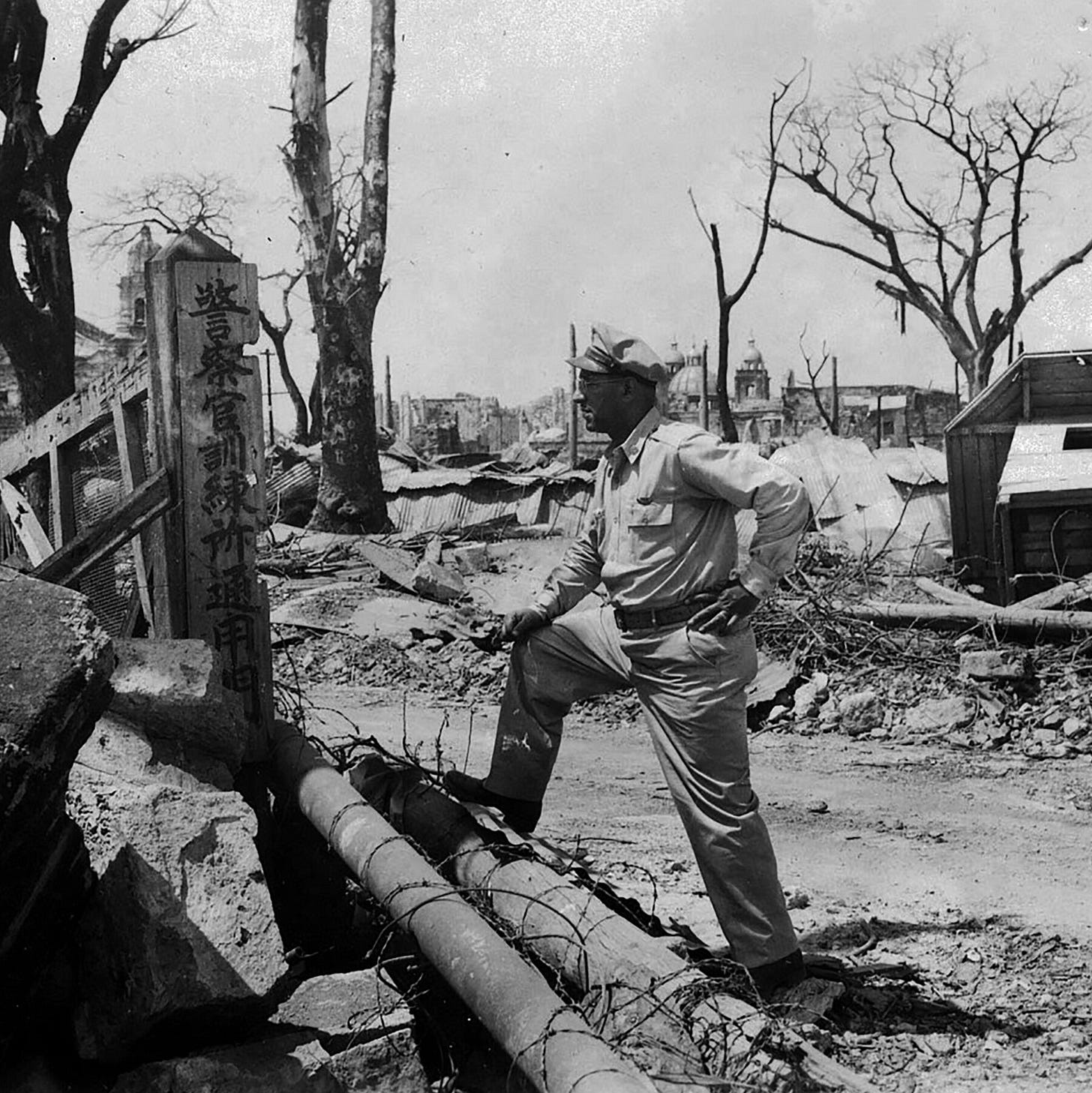 Charles Loeb: The Black Reporter Who Exposed an Atomic Bomb Lie - The New  York Times