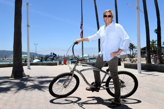Redondo Beach Mayor Bill Brand, about to step step away from his duties to focus on his health, hangs out at Seaside Lagoon in Redondo Beach on Friday, July 8, 2022.
(Photo by Axel Koester, Contributing Photographer)
