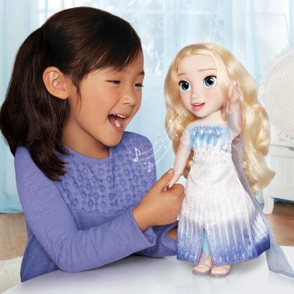 young girl singing with frozen 2 elsa singing doll image hot holiday toys