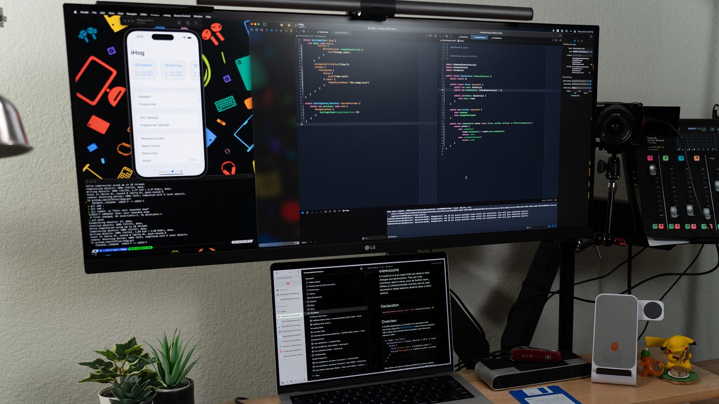 LG Monitor with Xcode and the Simulator running