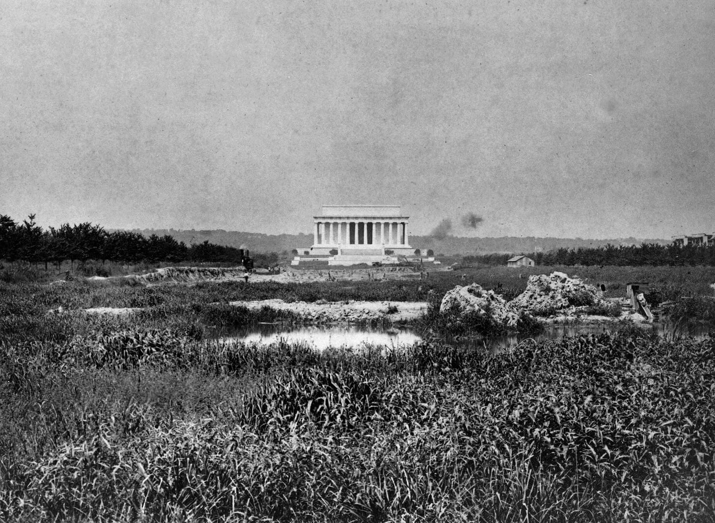 Lincoln Memorial surrounded by swamp, 1917