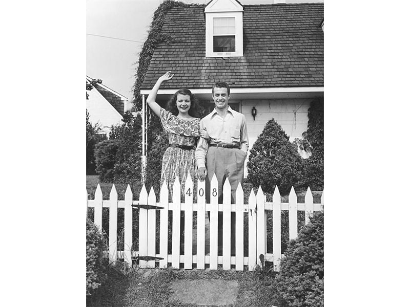 How Did the White Picket Fence Become a Symbol of the Suburbs? | History|  Smithsonian Magazine