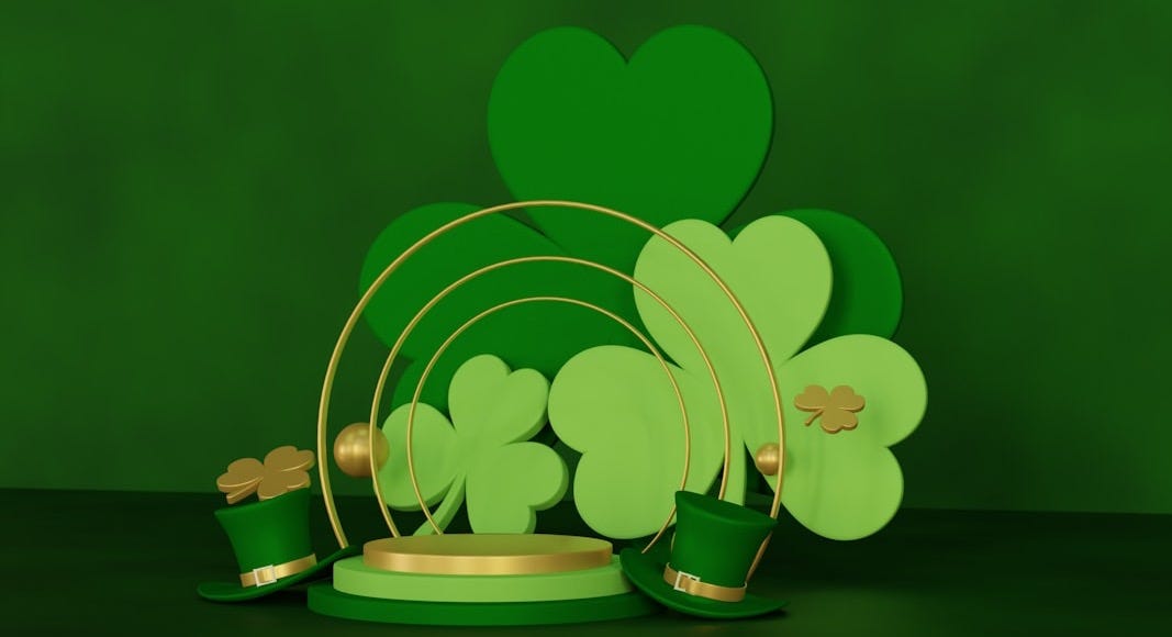 a green and gold st patrick's day decoration a green and gold st patrick's day decoration