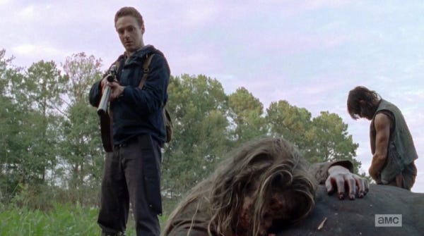 aaron shoots horse for daryl in the walking dead 2015