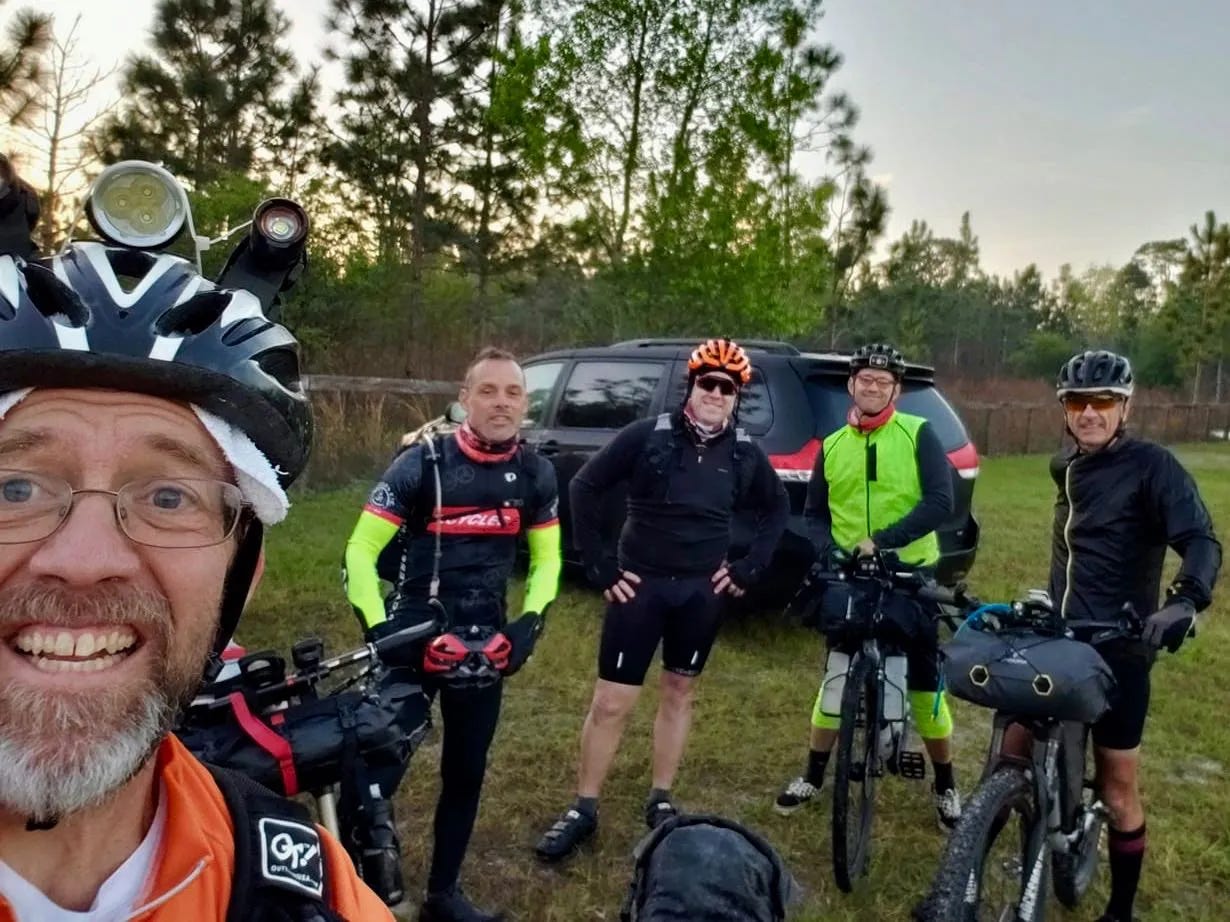 Photo depart, Ron, Scott, Sasha, Jonathan et moi Photo depart, Ron, Scott, Sasha, Jonathan et moi