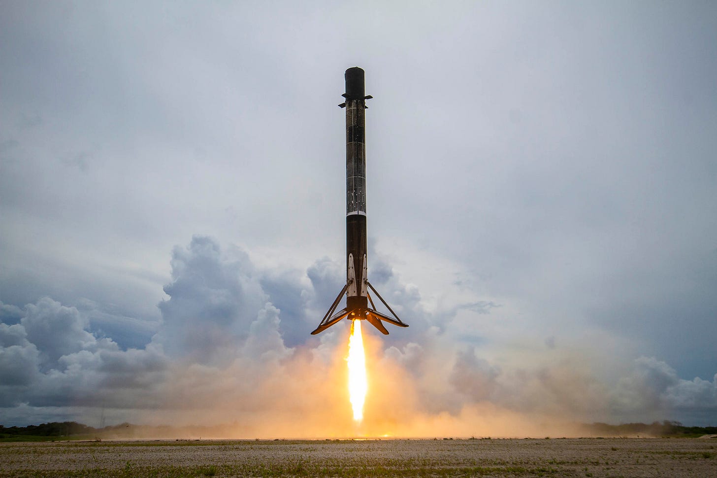 SpaceX tracking camera captures epic video of Falcon 9 rocket landing |  Space
