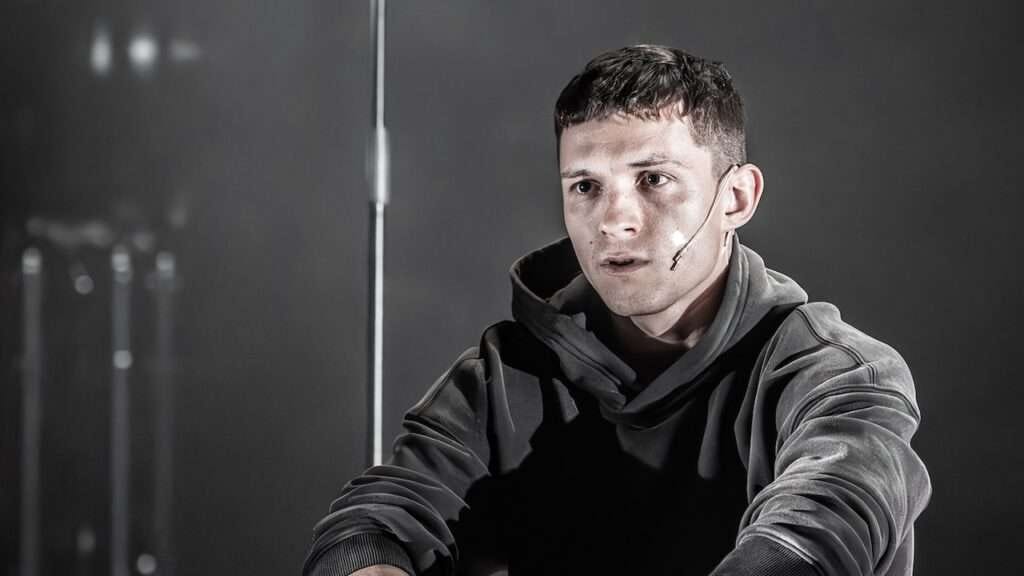 Romeo & Juliet Reviews Round-up – starring Tom Holland | West End Theatre