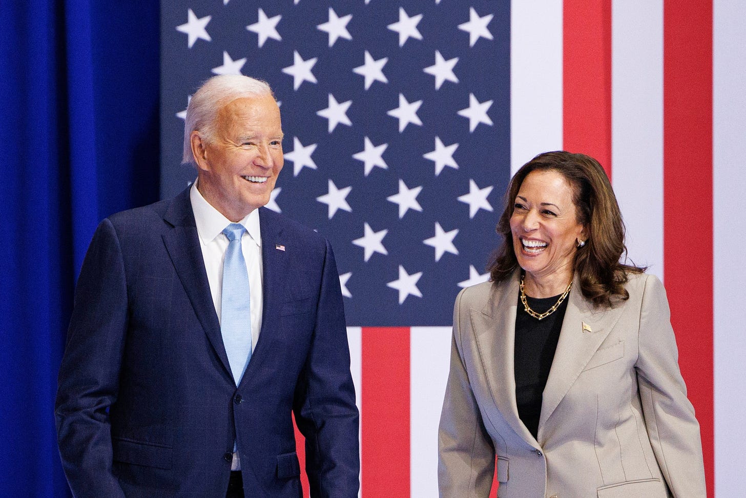 Biden Cedes DNC Limelight to Harris With Early Speech, Vacation - Bloomberg