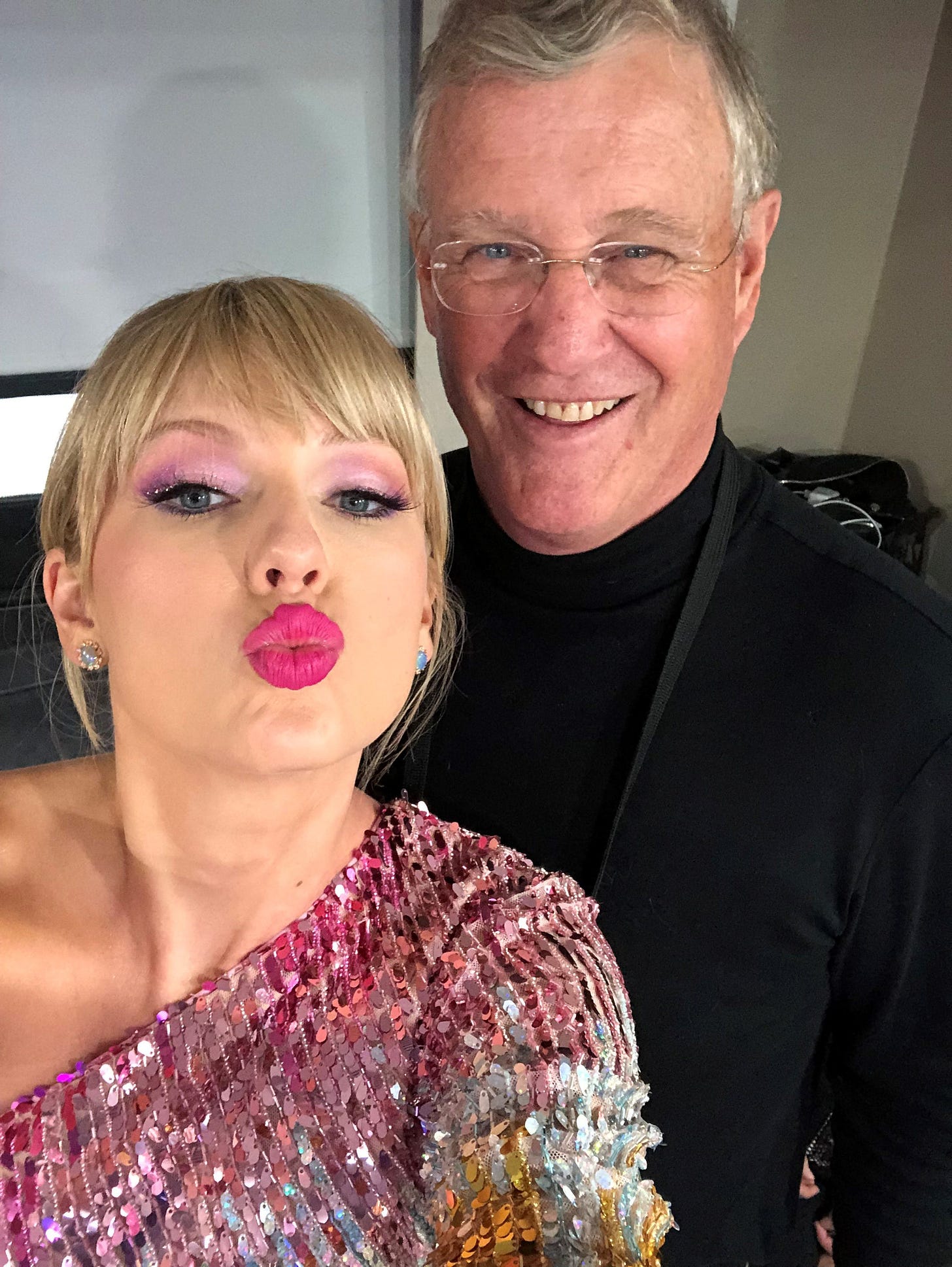 Taylor Swift's dad fought off burglar who broke into Florida home