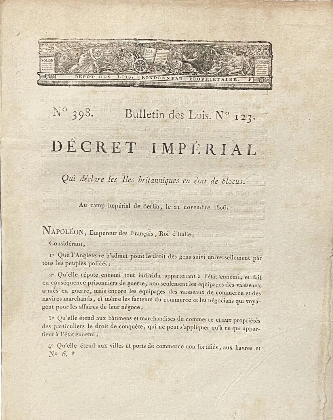 柏林法令由拿破仑于1806年11月21日颁布，开启了大陆封锁体系，这是在拿破仑战争期间针对英国的一项经济封锁政策。