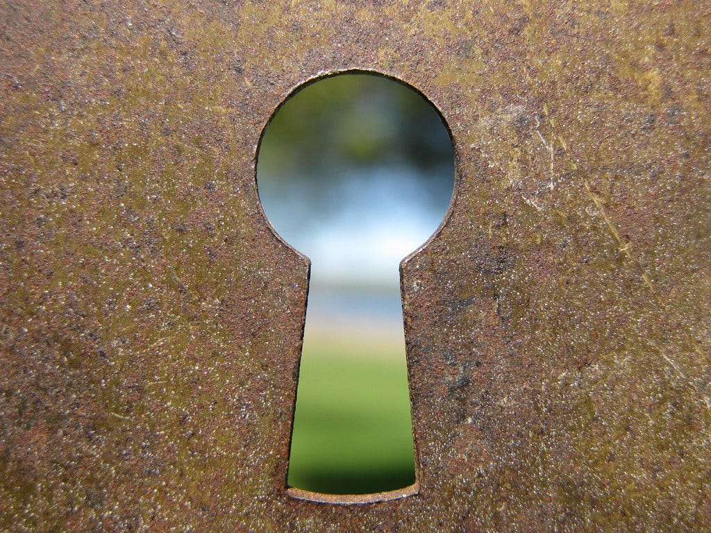 Seeing My World Through a Keyhole | Even though the sky is b… | Flickr