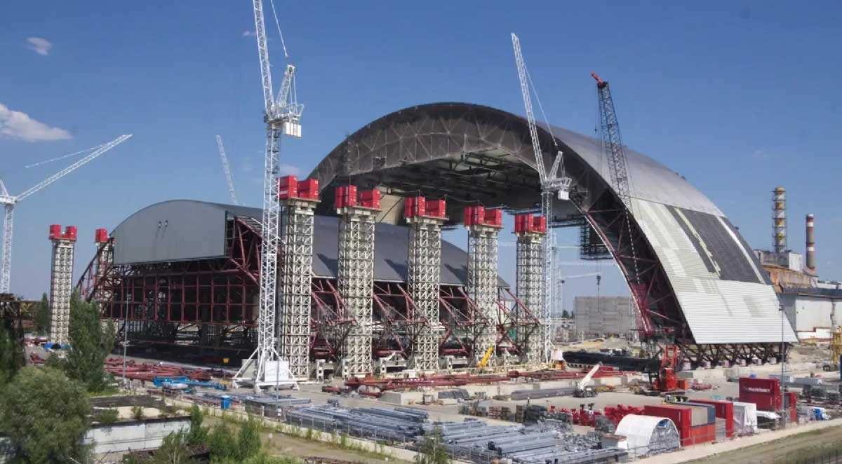 chernobyl disaster reactor four new safe confinement