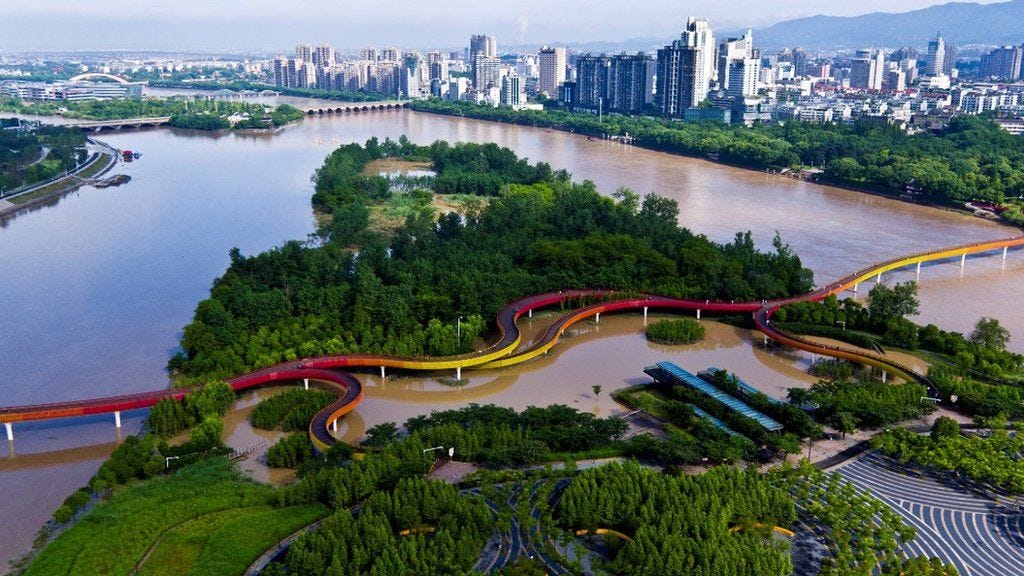 The man turning cities into giant sponges to embrace floods - BBC News