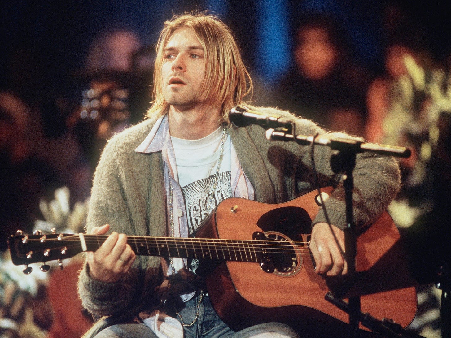 Exploring the factors leading to Kurt Cobain's suicide.