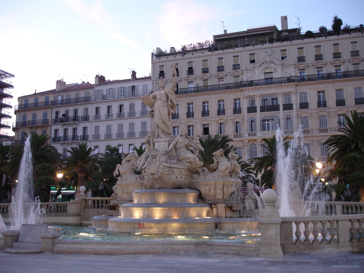 Image illustrative de l’article Place de la Liberté (Toulon)