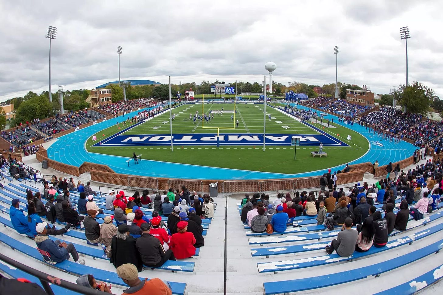 Michael Young - Football - Hampton University Athletics