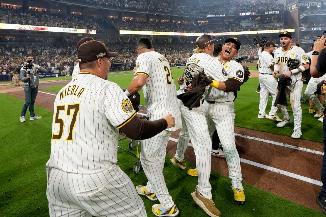 MLB Wild Card Game 2 round-up: Brewers force Game 3 as Tigers, Padres and  Royals advance | CNN