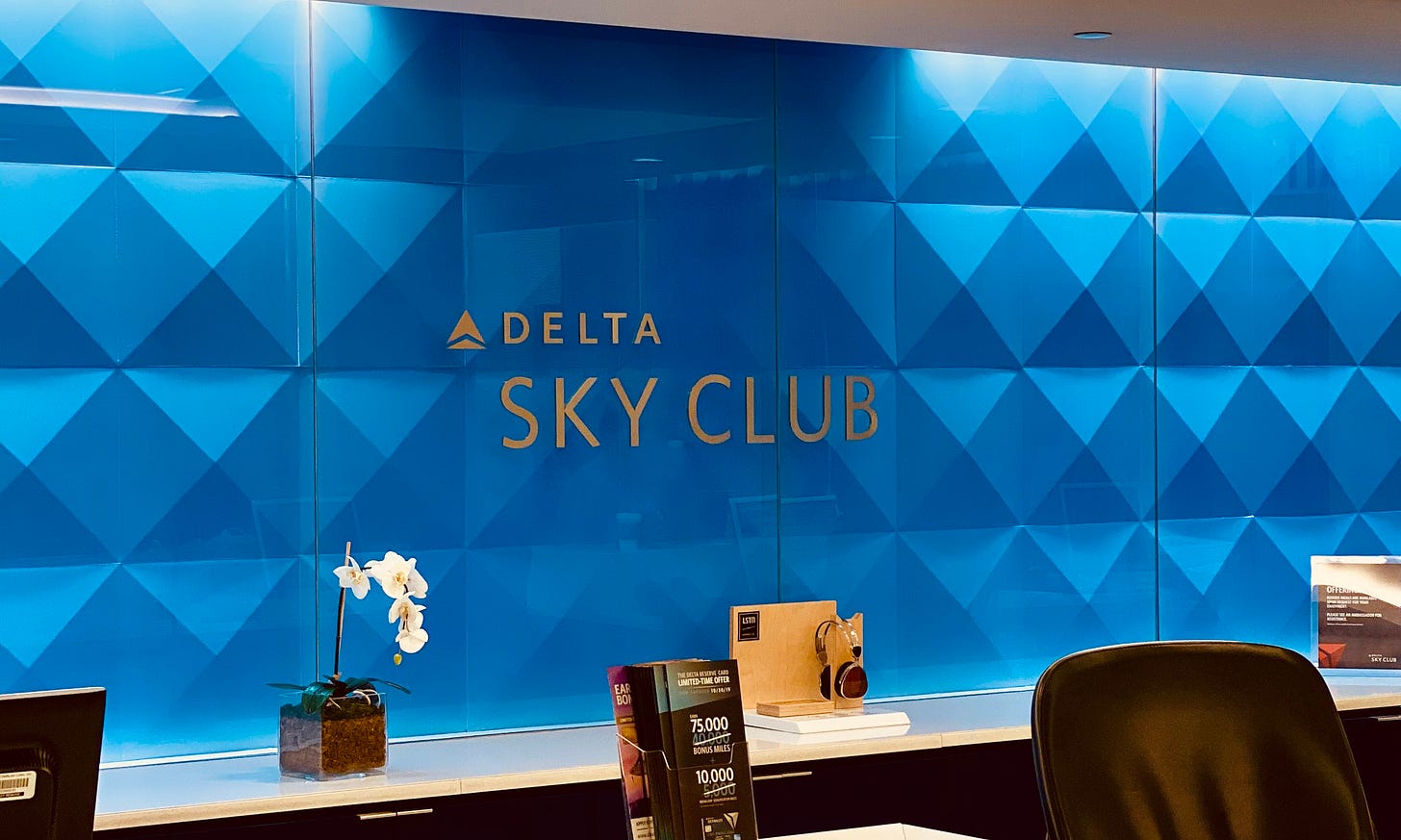 Delta SkyClub entrance