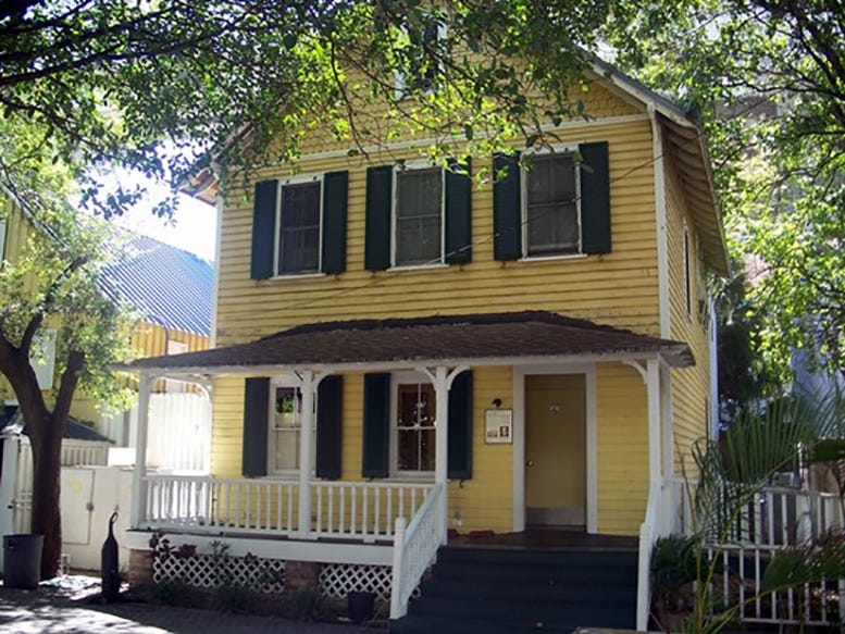  Figure 3: Palm Cottage in Fort Dallas Park (2013)