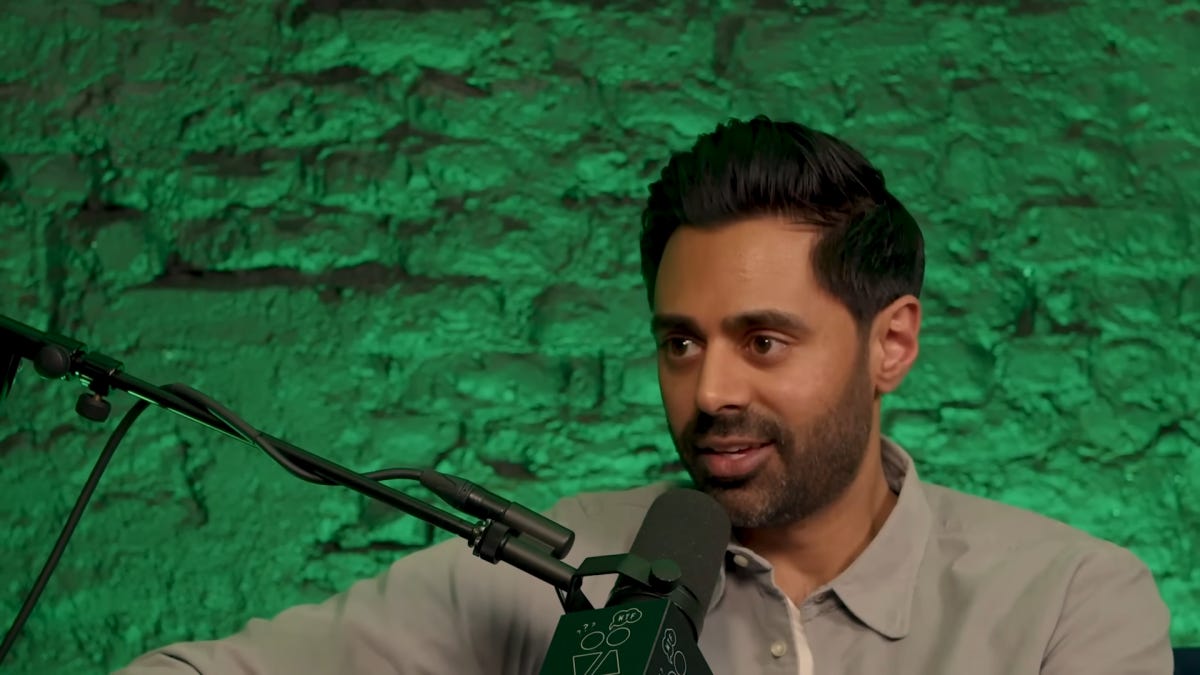 Hasan+Minhaj+speaks+on+The+Blocks+Podcast.+%28Courtesy+of+Wikimedia+Commons%29.