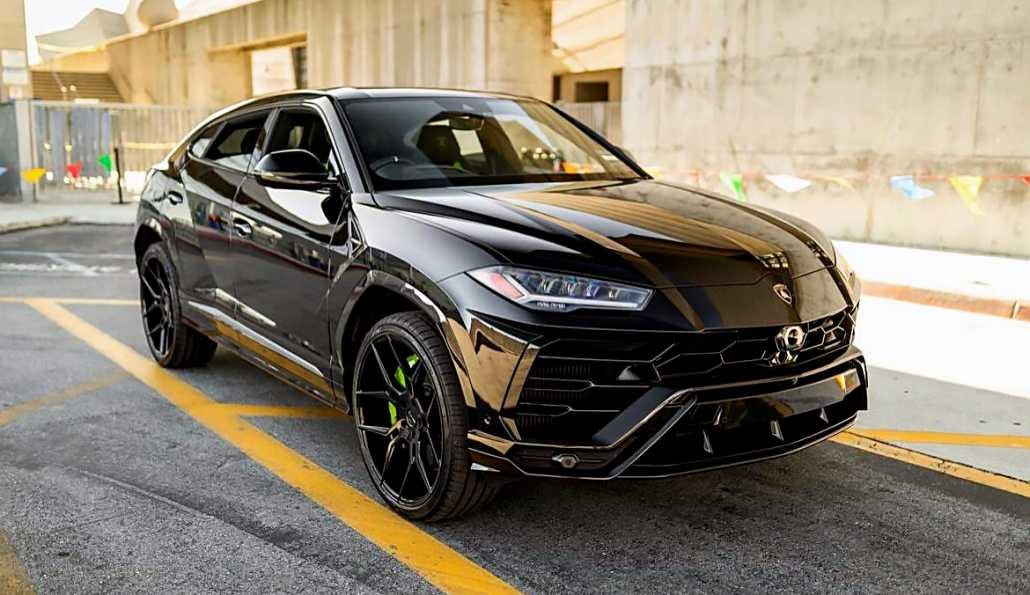 Alquile Lamborghini URUS Black en Miami - Pugachev Luxury Car Rental