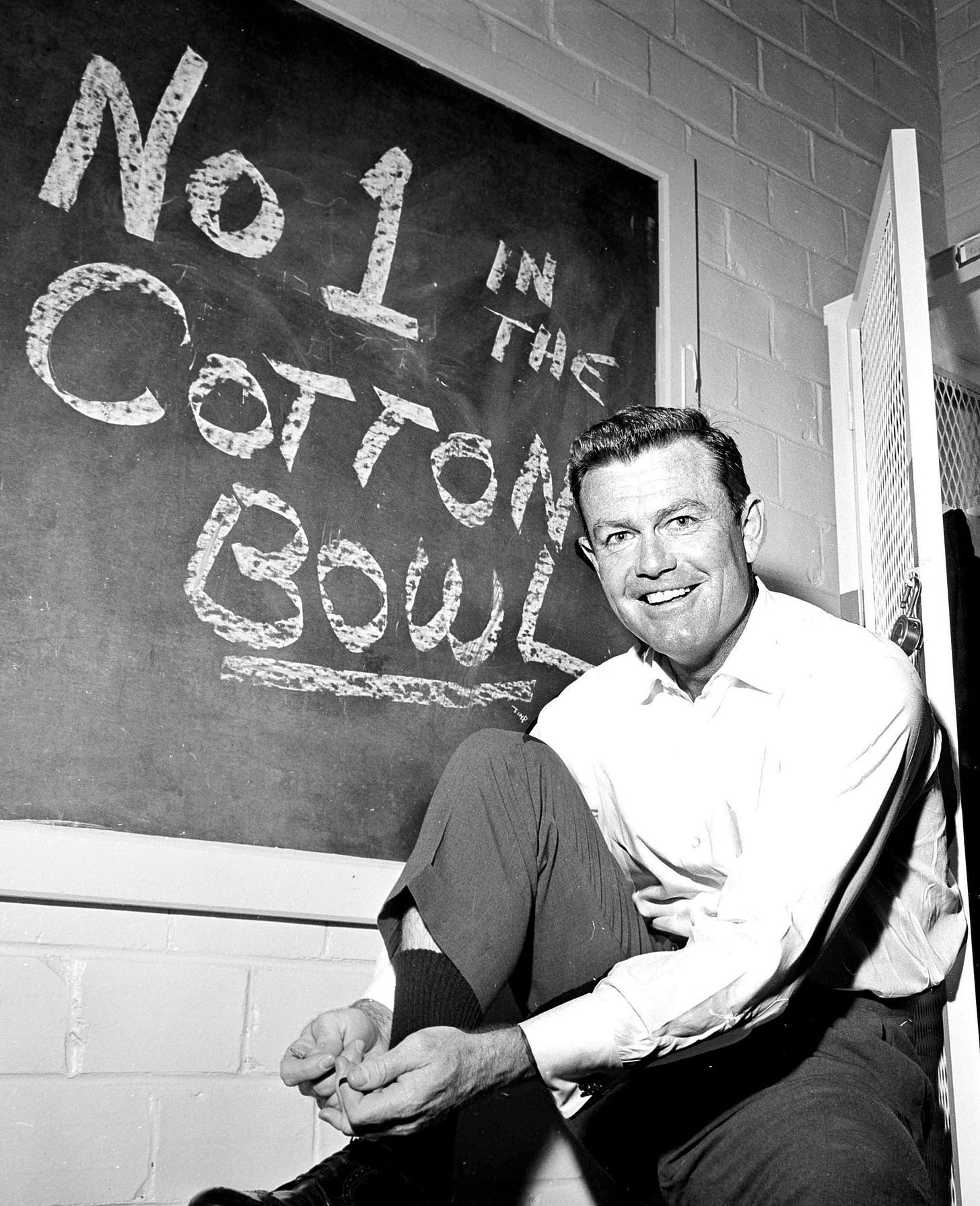 Mind Faded, Darrell Royal's Wisdom and Humor Intact Till End - The New York  Times