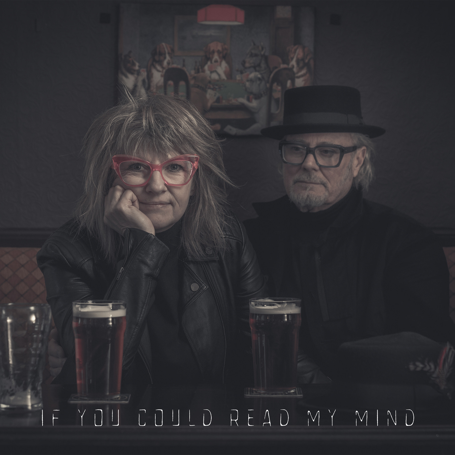 Single cover of If You Could Read My Mind written by Gordon Lightfoot, recorded by Starlite & Campbell. Image is Suzy and Starlite in a pub drinking bitter.