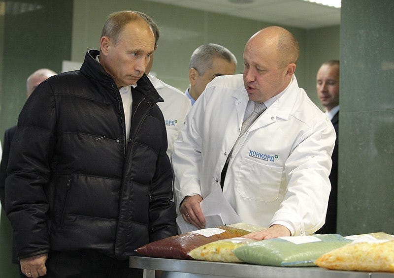 File:Vladimir Putin tours Yevgeny Prigozhin's Concord food catering factory 08.jpg