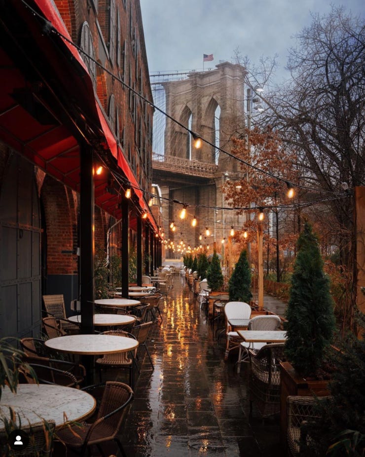 Tolle Bilder von New York im Regen gibt's auf Dylan Waalkers Instagram Account 