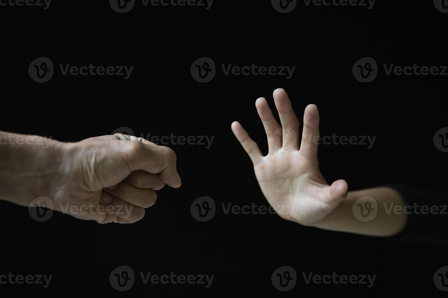 Violent young man threatening his girlfriend with his fist. Domestic  violence concept, stop violence against Women. 7303171 Stock Photo at  Vecteezy