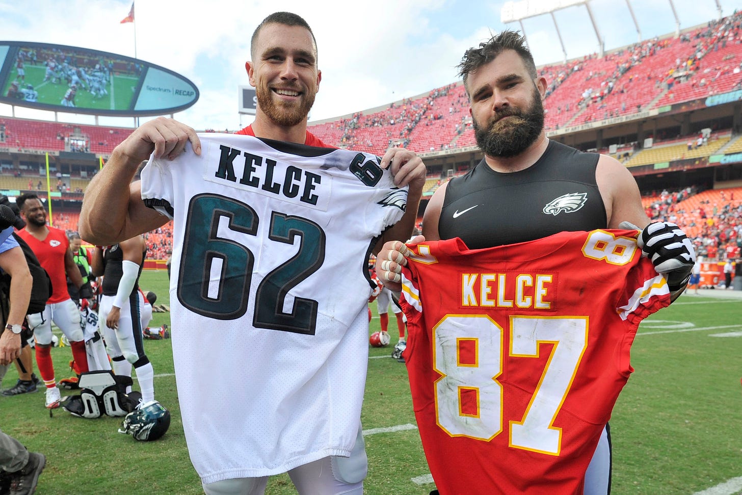 What are Travis Kelce's stats? 7 facts about the Kelce brothers
