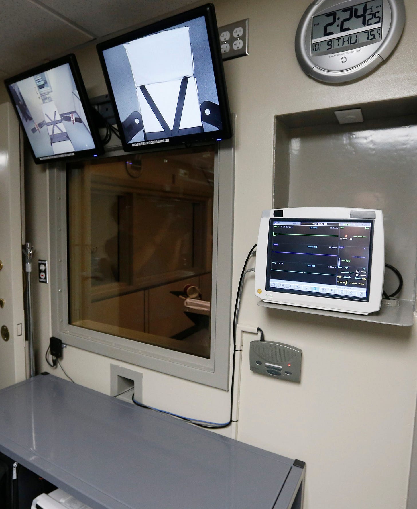 The executioner's room at the Oklahoma death chamber.