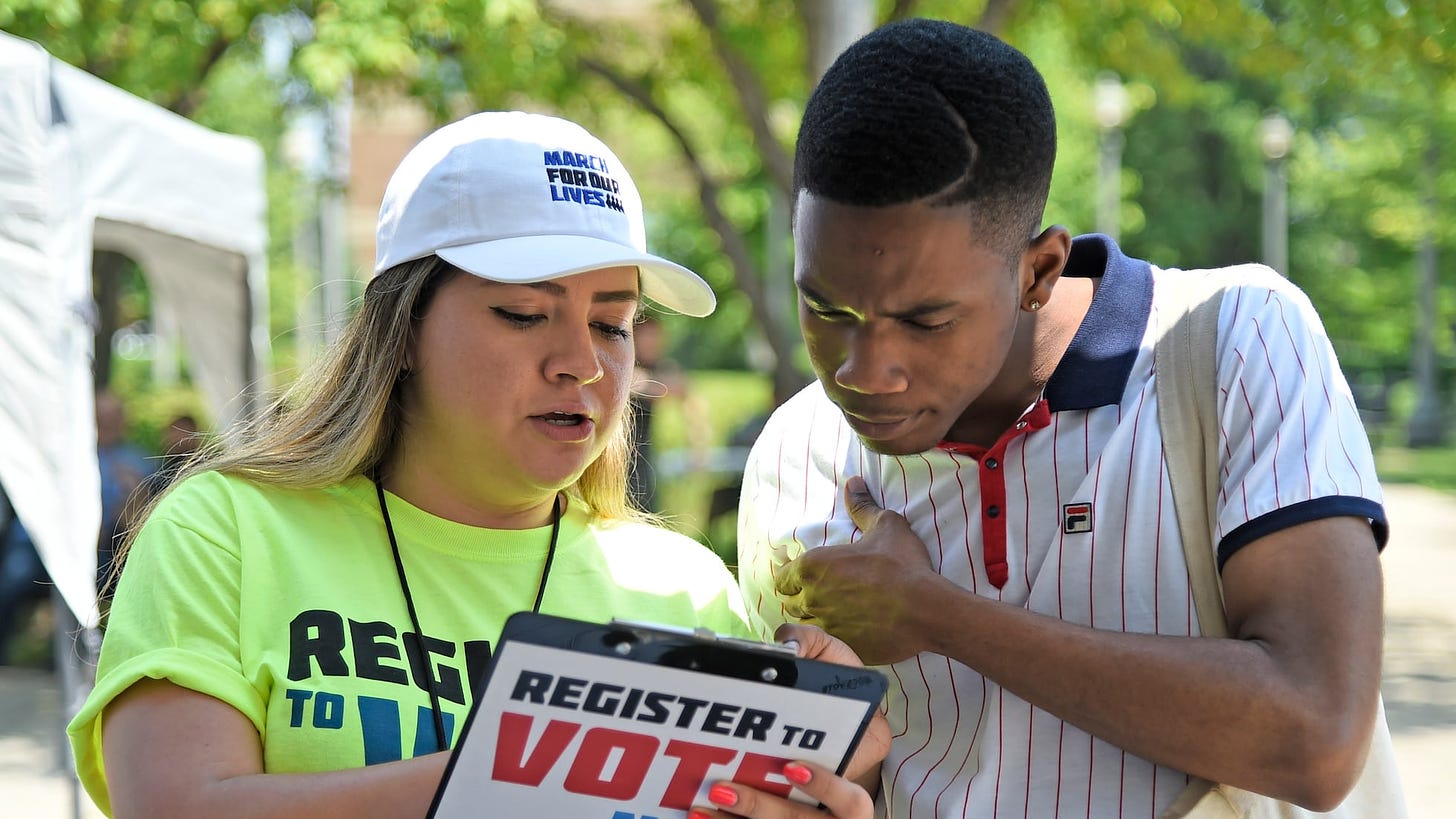 La candidatura de Harris dispara el registro de votantes latinos, sobre  todo mujeres y jóvenes | Elecciones USA | EL PAÍS