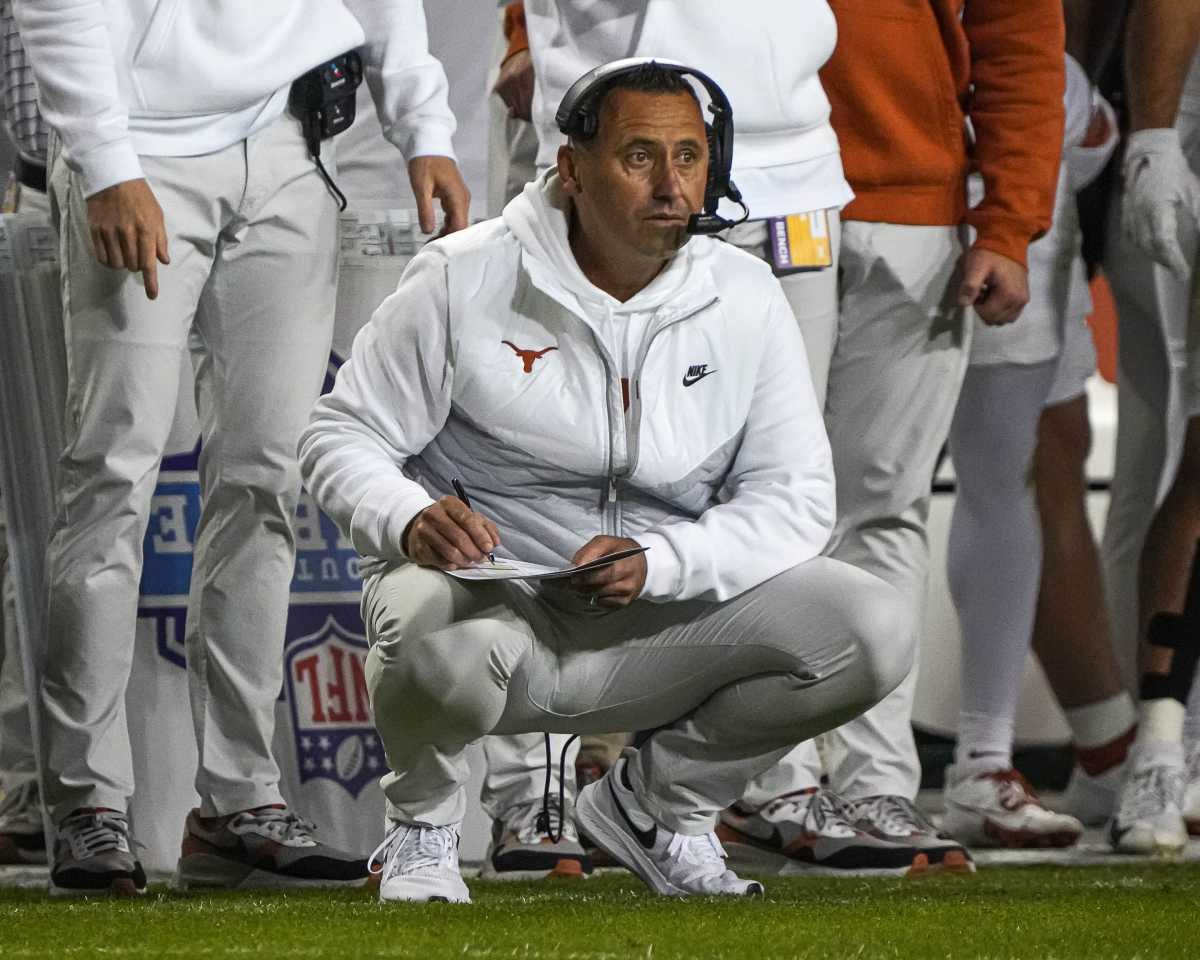 Steve Sarkisian Speaks To Texas Longhorns Problem Of Finishing Opponents -  Sports Illustrated Texas Longhorns News, Analysis and More