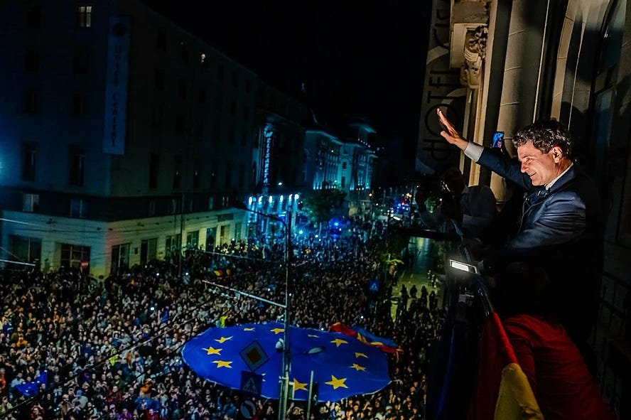 Heil! Foto: Nicușor Dan FB