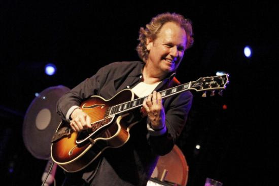Lee Ritenour : Instrumental and Smooth jazz Artist from Los Angeles,  California