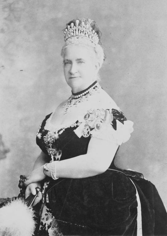 Grand Duchess Augusta wears the Cambridge Lover’s Knot Tiara and the Cambridge sapphire necklace in a portrait, ca. 1887 (Royal Collection Trust)