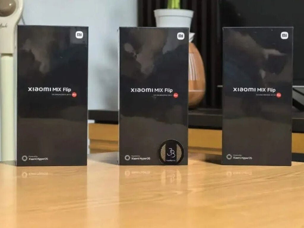 Xiaomi MIX Flip