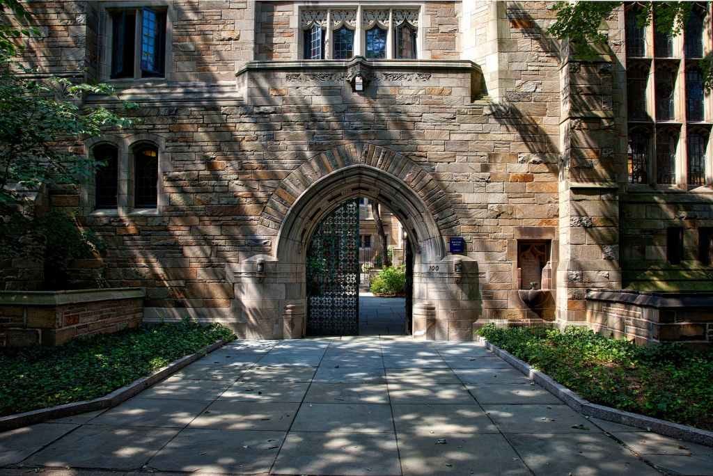The current image has no alternative text. The file name is: yale-university-landscape-universities-schools-159490.jpeg