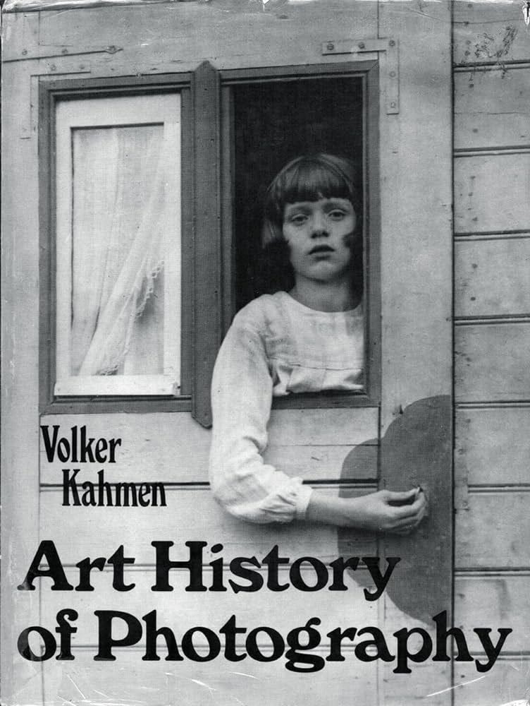 Amazon.com: Art History of Photography (English and German Edition):  9780670134373: Kahmen, Volker: Libros