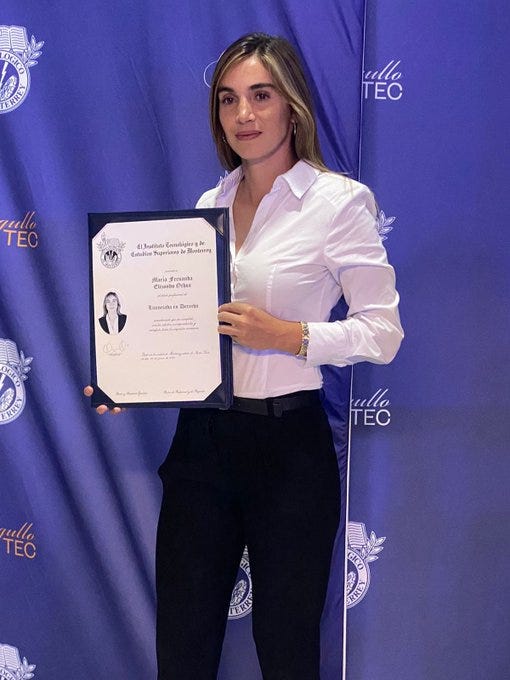 Tigres Femenil forward Fer Elizondo displays her law degree.