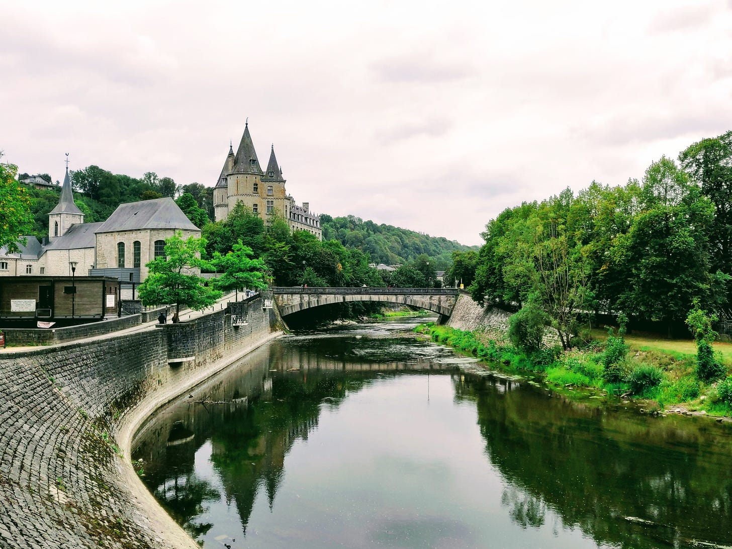 backpacking belgium