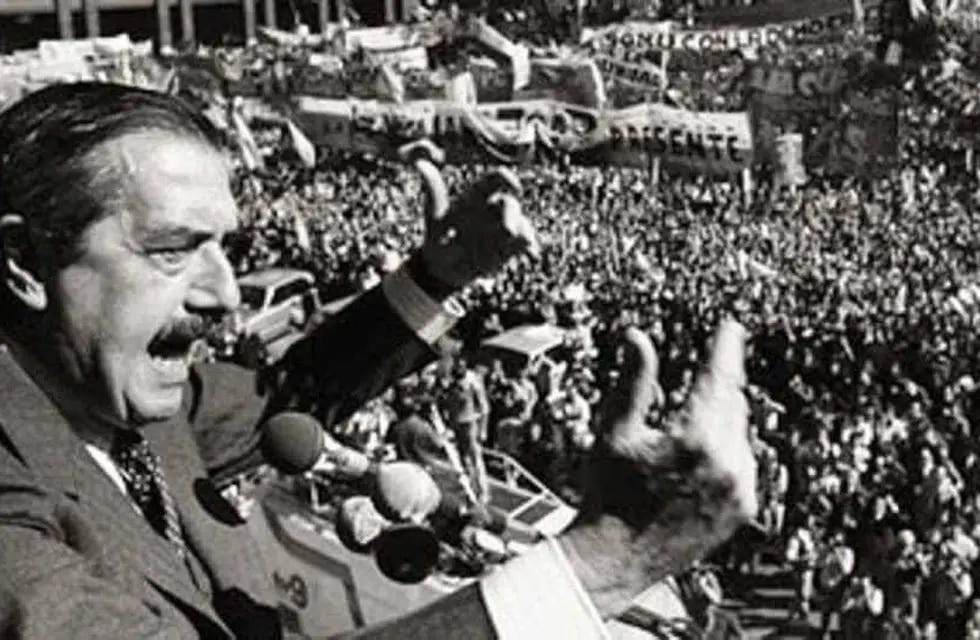 El retorno de la democracia: se cumplen 40 años del triunfo de Alfonsín