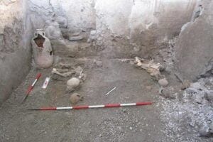 Scientists discovered two skeletons in the ruins of a Pompeii building and concluded that their deaths must have been caused by wall collapses triggered by earthquakes. Image: Pompeii Archaeological Park.