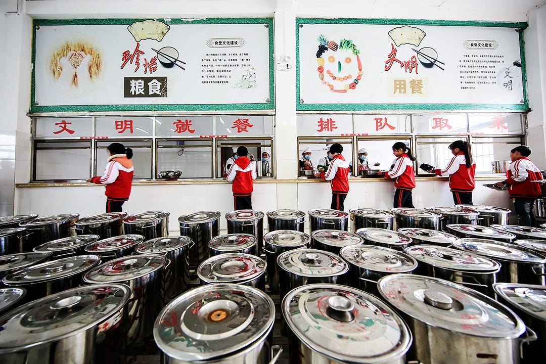 Students from a town in Bijie City