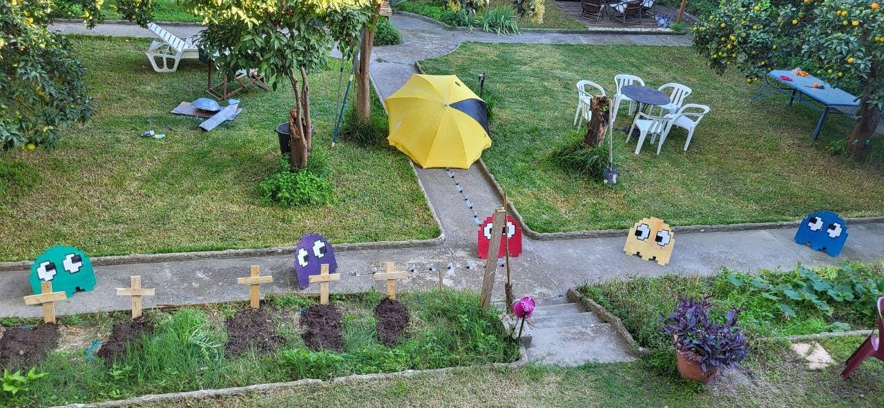 Garden turned into a PacMan game