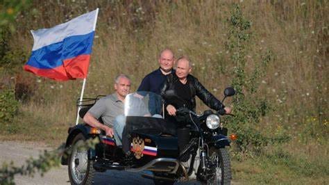 Vladimir Putin rides with Crimean biker club - ABC News