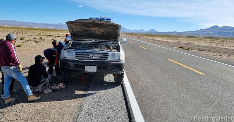 Car reparation on the way back to Uyuni