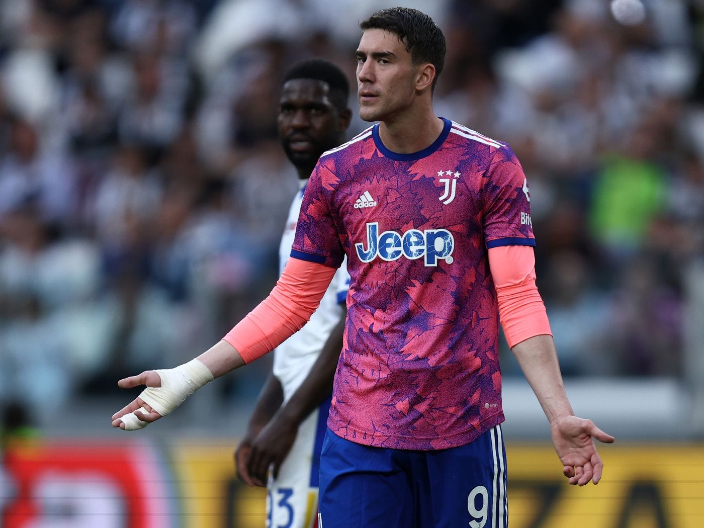 Daily Schmankerl: Real Madrid could get edge on Bayern Munich for Juventus  star Dusan Vlahović; Who is making the final call on the next striker for  Bayern?; Luka Modrić spurns massive offer; Julian Nagelsmann wary of  Tottenham Hotspur; + MORE ...